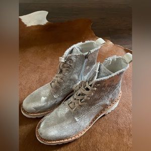 dolce vita booties- never worn